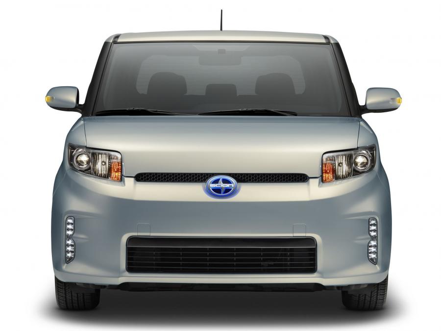  Scion xB 10 Series 2013 года  (фото 2 из 11)